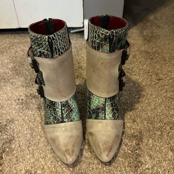 Freebird - Picture 2 of 7